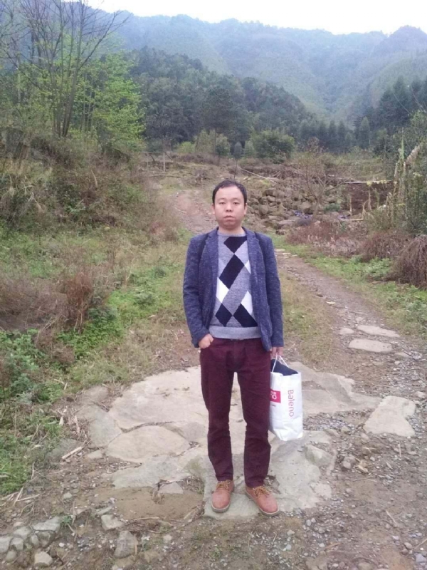 奋斗的第一张照片--杭州相亲服务中心