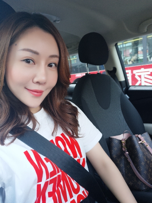 娜娜的第二张照片--杭州相亲服务中心