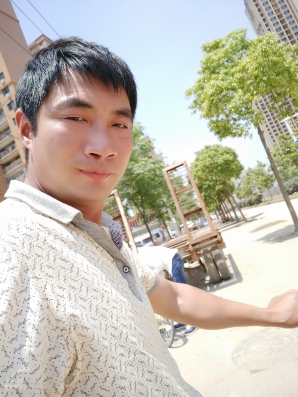 勇哥的第一张照片--杭州相亲服务中心