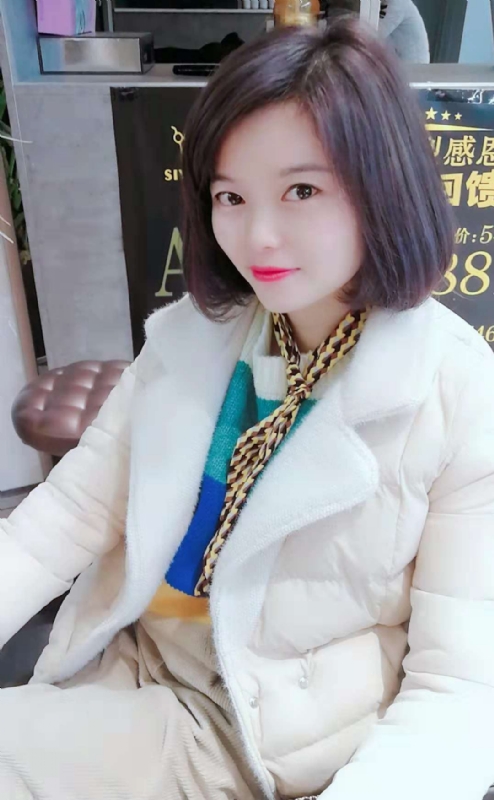 认真的雪的第一张照片--杭州相亲服务中心