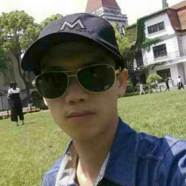 龙小华的第一张照片--杭州相亲服务中心