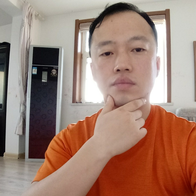 爱热闹的人的第一张照片--杭州相亲服务中心