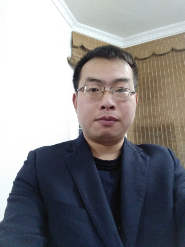 简单爱的第一张照片--杭州相亲服务中心