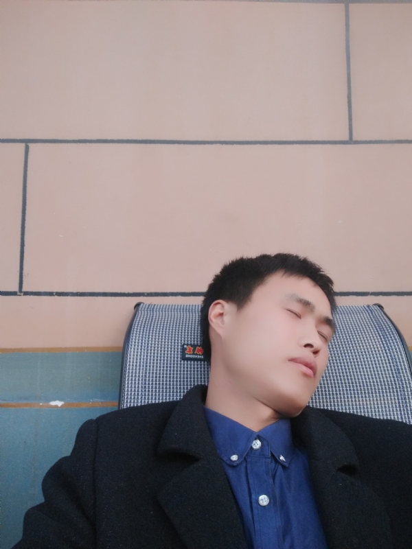 有钱爱情才能长久的第一张照片--杭州相亲服务中心