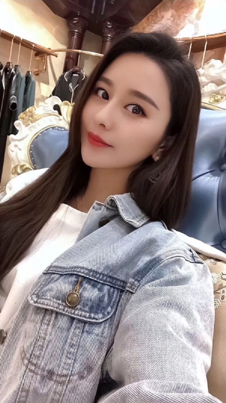 李珊珊的第一张照片--杭州相亲服务中心