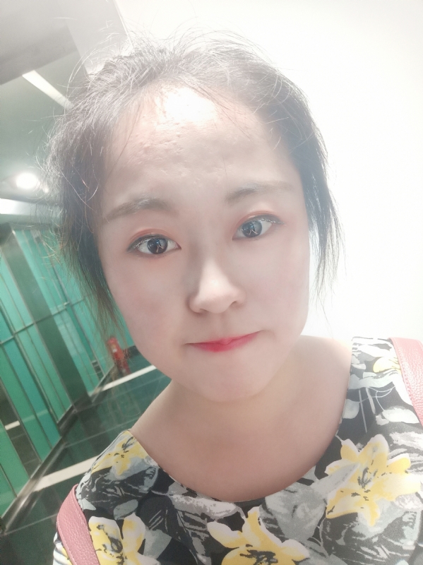 小花伞的第一张照片--杭州相亲服务中心