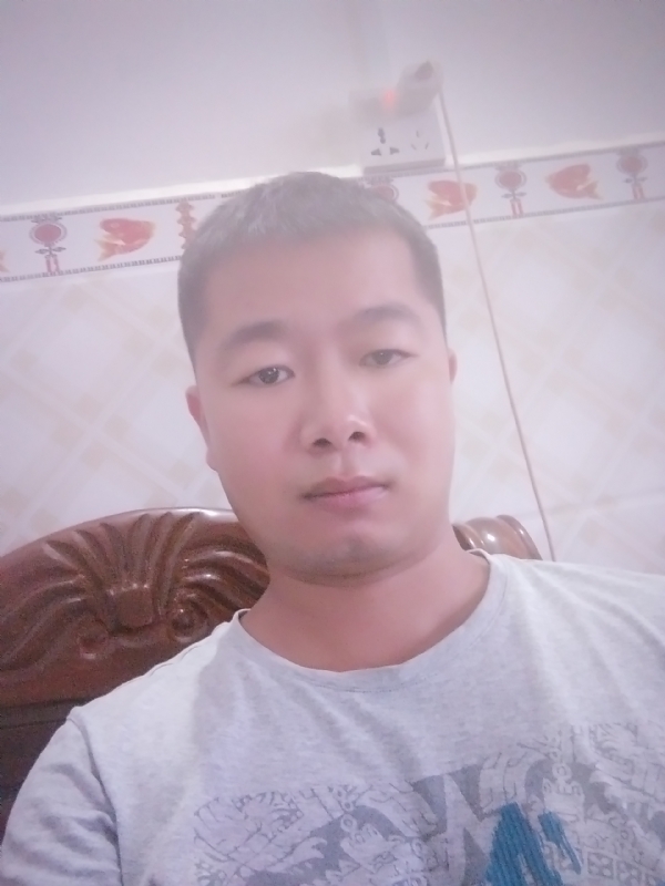 心雨的第一张照片--杭州相亲服务中心