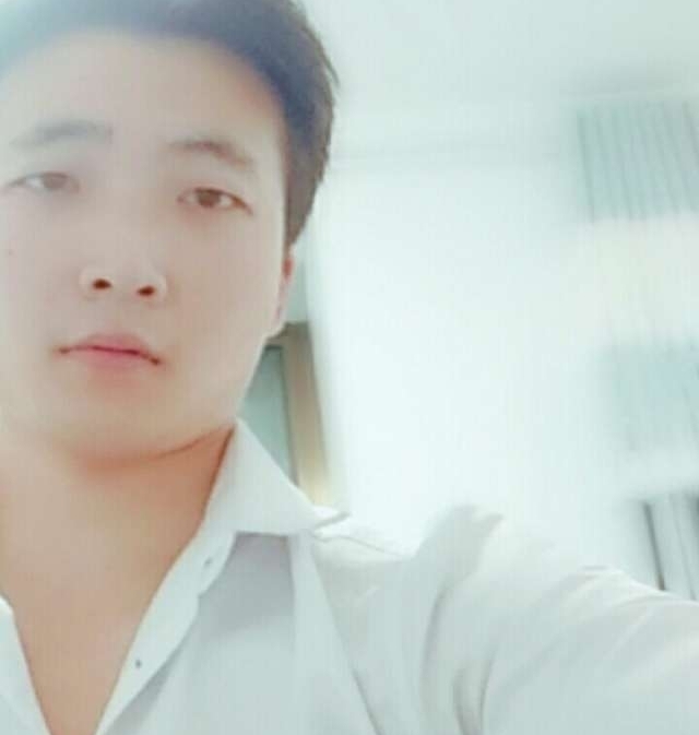 华英雄的第一张照片--杭州相亲服务中心