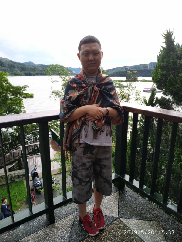 爱情里的俩个人的第一张照片--杭州相亲服务中心