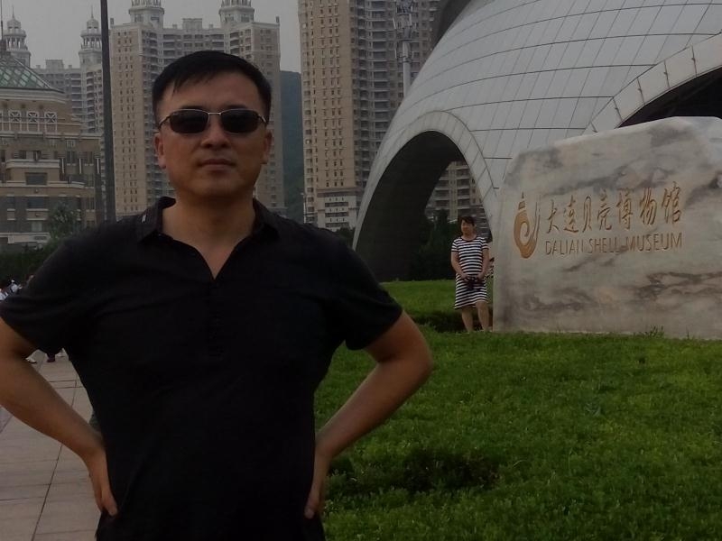 豁达的第一张照片--杭州相亲服务中心