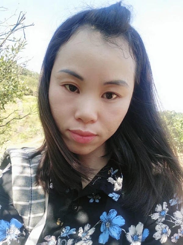 英英的第一张照片--杭州相亲服务中心