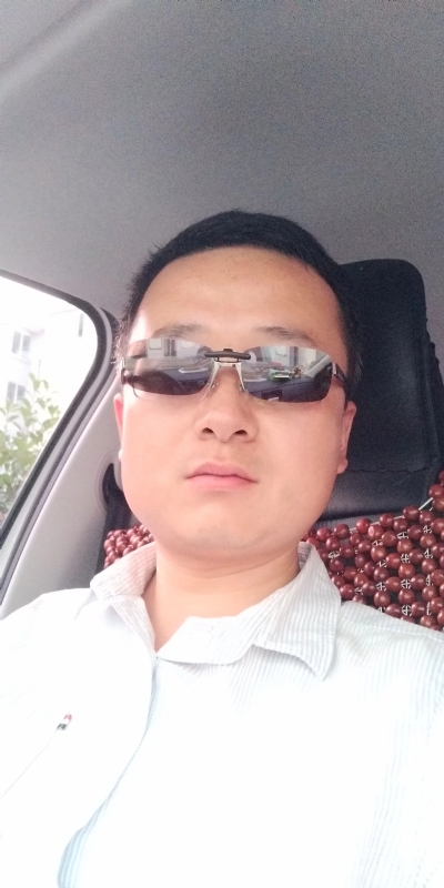 痛苦的单身狗的第一张照片--杭州相亲服务中心