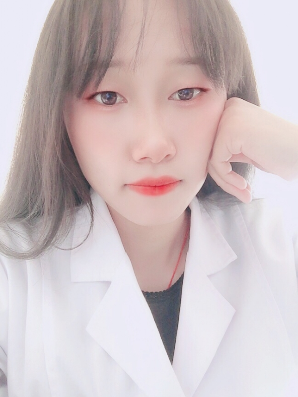 白婚纱的第一张照片--杭州相亲服务中心