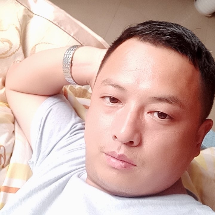 忘世情的第一张照片--杭州相亲服务中心
