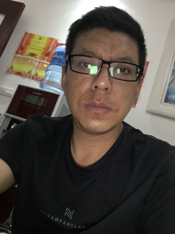 牵手的第三张照片--杭州相亲服务中心