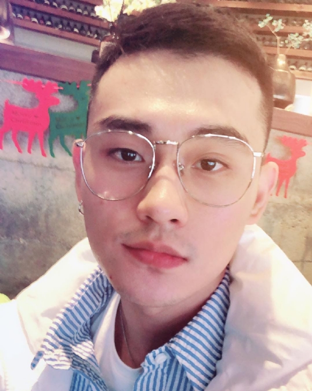 胡强很孤单的第一张照片--杭州相亲服务中心