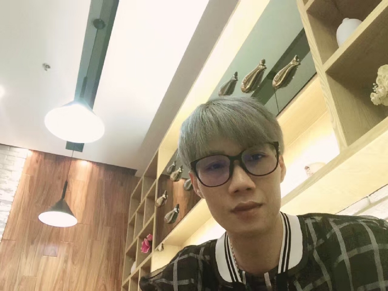 黄峰的第二张照片--杭州相亲服务中心