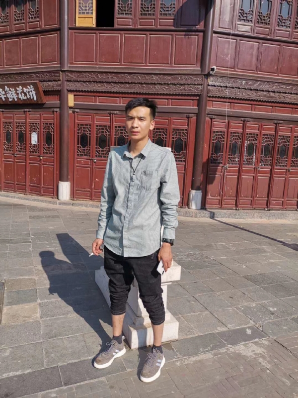 刘方的第一张照片--杭州相亲服务中心