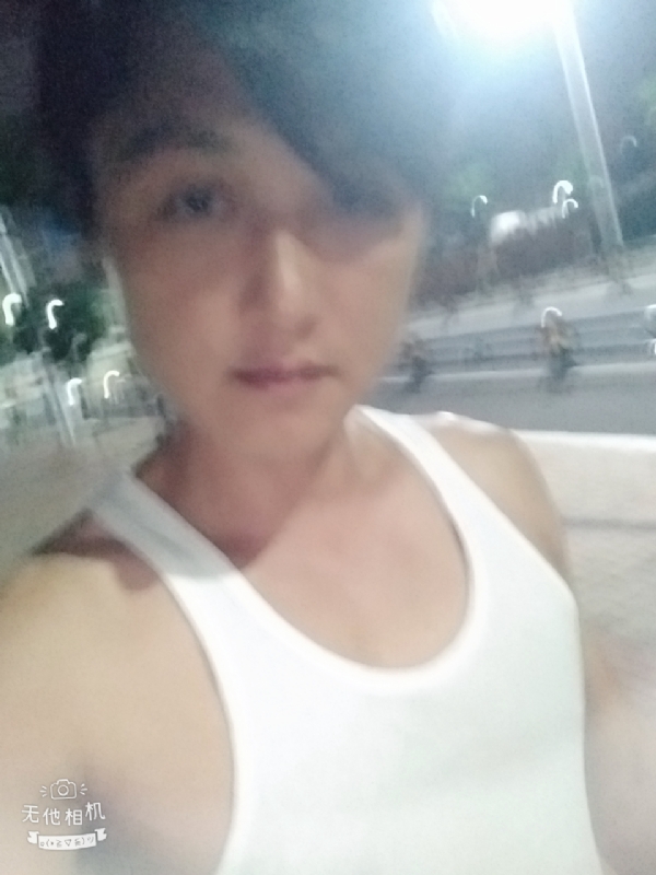 弟弟的第一张照片--杭州相亲服务中心