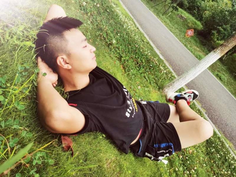 危笑的第一张照片--杭州相亲服务中心