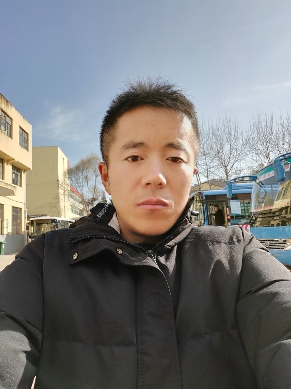 孤独的云的第三张照片--杭州相亲服务中心