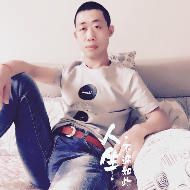 简单的爱的第一张照片--杭州相亲服务中心