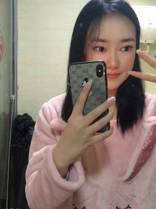 叶落知秋的第一张照片--杭州相亲服务中心