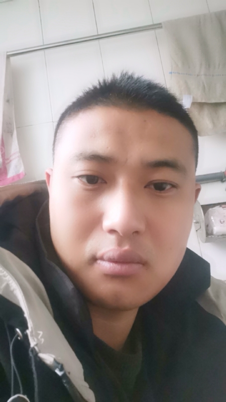 烟花再美不过瞬间的第一张照片--杭州相亲服务中心