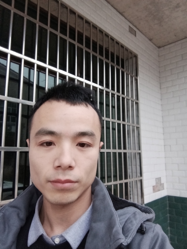 笑得那么开心的第三张照片--杭州相亲服务中心