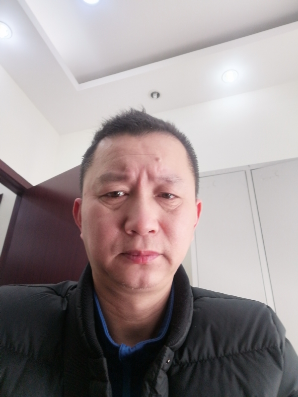 相视而笑的第一张照片--杭州相亲服务中心