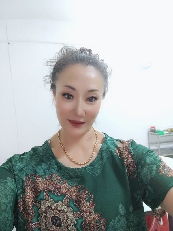 燕子的第二张照片--杭州相亲服务中心