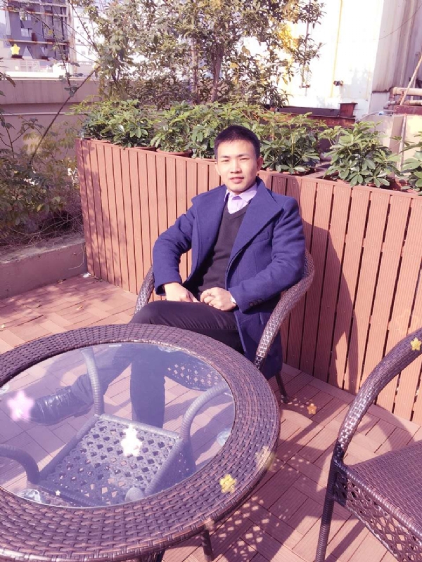 周哥哥的第一张照片--杭州相亲服务中心