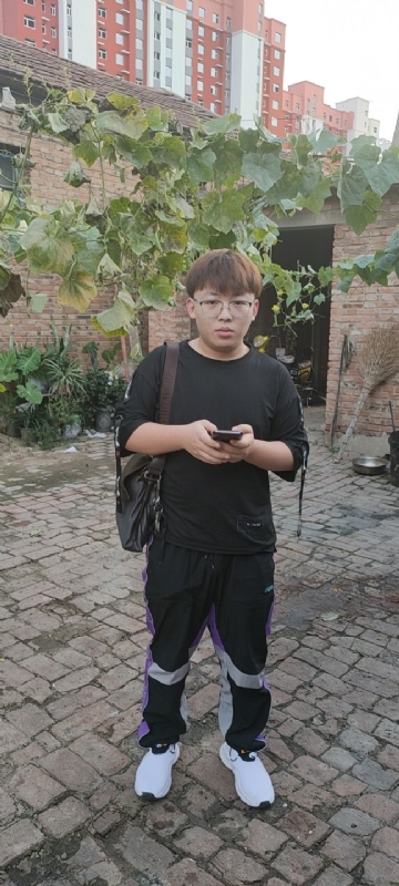 辛禹的第二张照片--杭州相亲服务中心