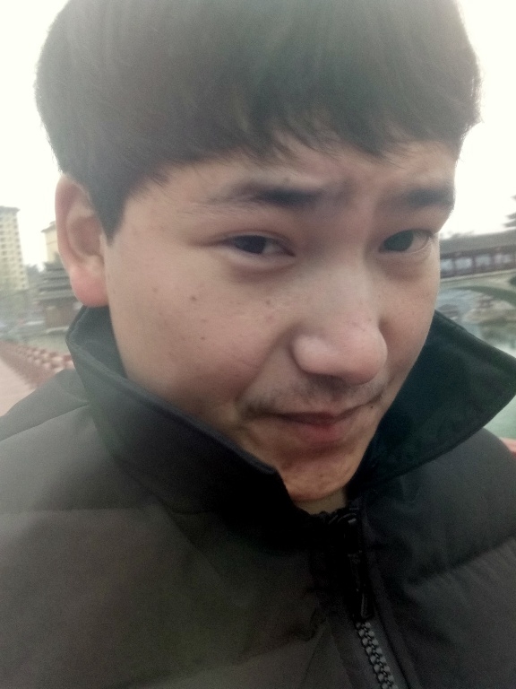 侗族青年作家超超的第二张照片--杭州相亲服务中心