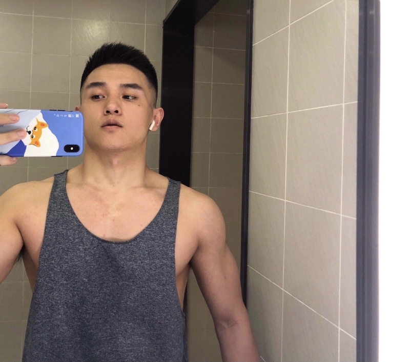 李文亮的第一张照片--杭州相亲服务中心