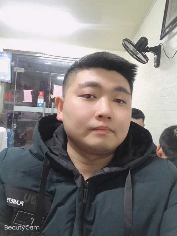 回忆是个小孩的第一张照片--杭州相亲服务中心