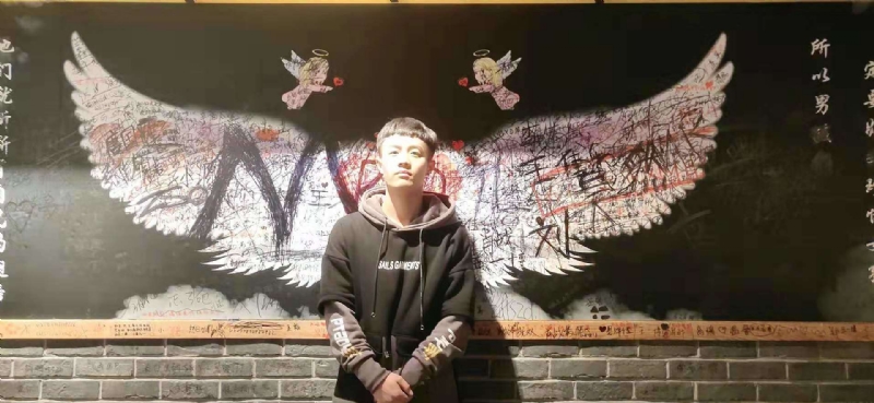 水彩画师的第一张照片--杭州相亲服务中心