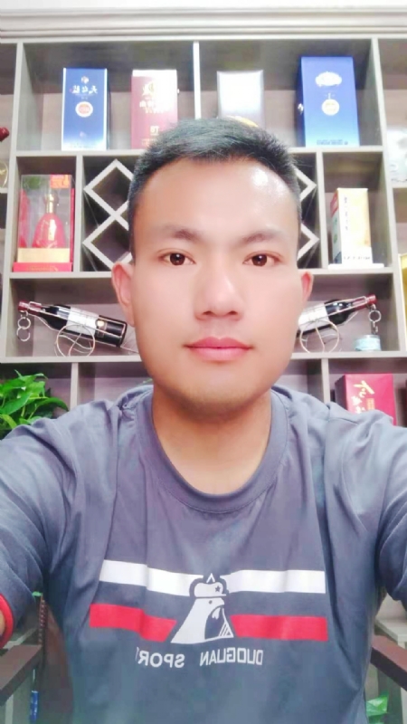 钱乾的第一张照片--杭州相亲服务中心