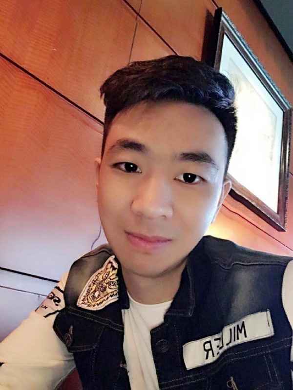 滞后的微笑的第三张照片--杭州相亲服务中心