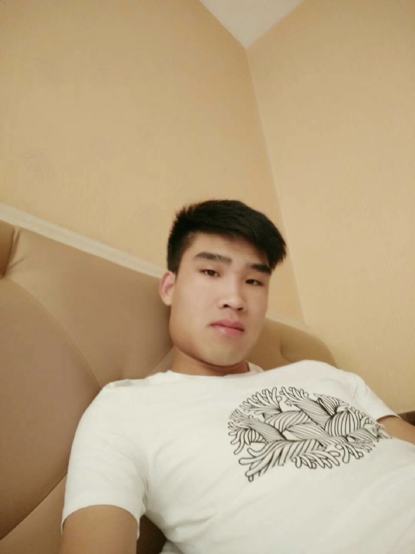 谁不曾孤单上路的第一张照片--杭州相亲服务中心