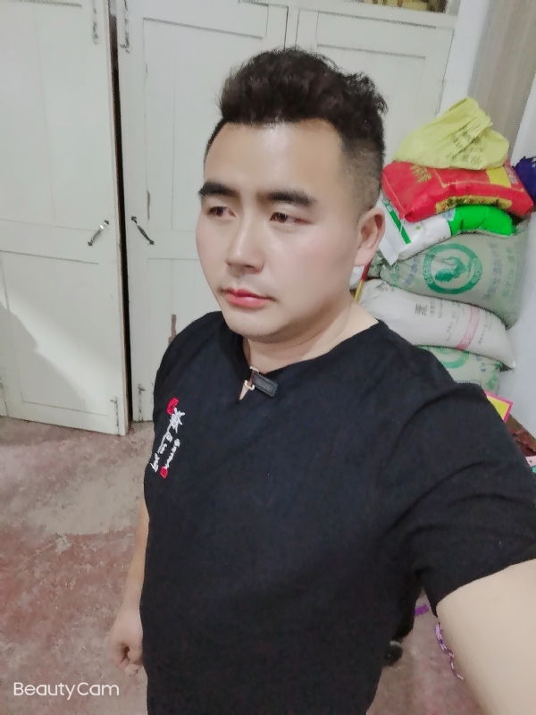 阿杰的第一张照片--杭州相亲服务中心