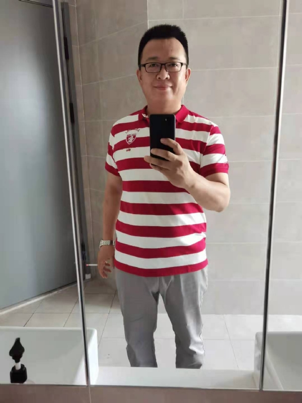 行走的打桩机的第一张照片--杭州相亲服务中心