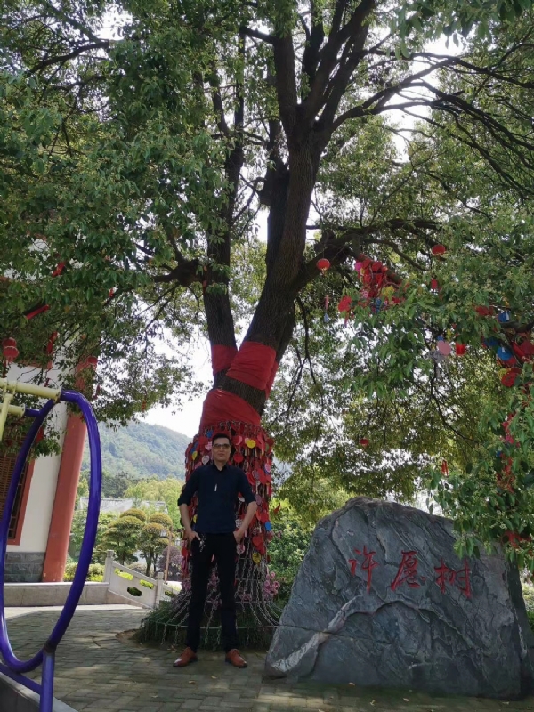 霸气的第一张照片--杭州相亲服务中心