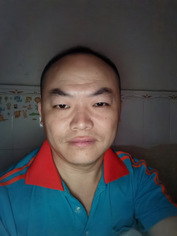 与子携老的第二张照片--杭州相亲服务中心
