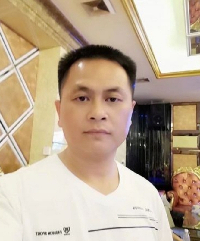 小梁的第二张照片--杭州相亲服务中心
