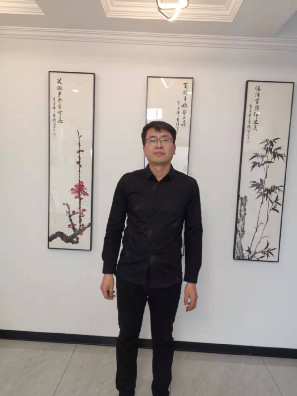 情义比天高的第一张照片--杭州相亲服务中心