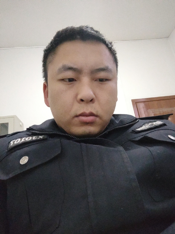 好纠结的第二张照片--杭州相亲服务中心
