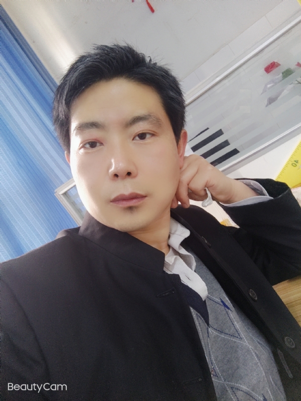 铜豌豆的第一张照片--杭州相亲服务中心
