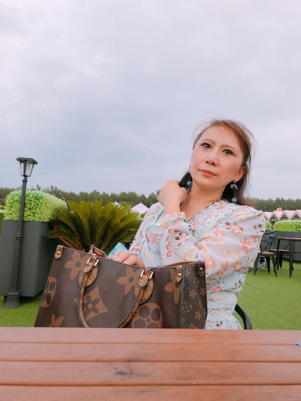 鸿运来的第一张照片--杭州相亲服务中心