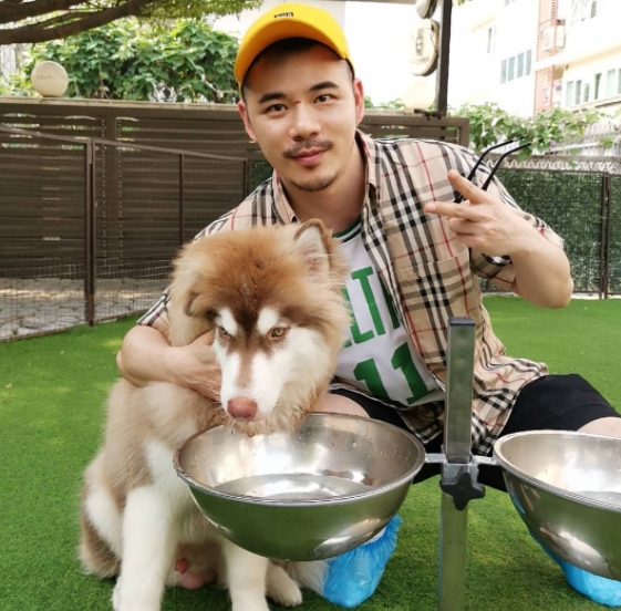 坚持的第一张照片--杭州相亲服务中心